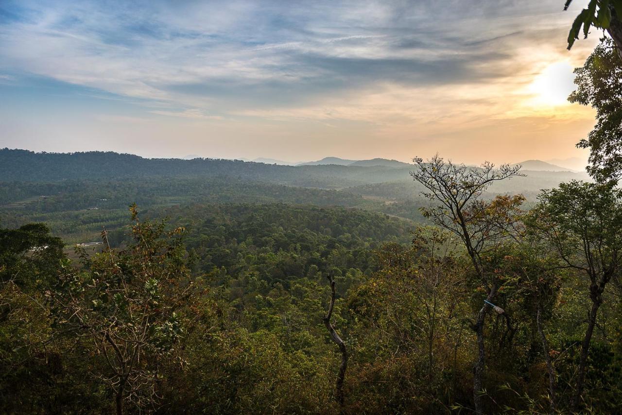 The Porcupine Castle Resort Madikeri Eksteriør billede